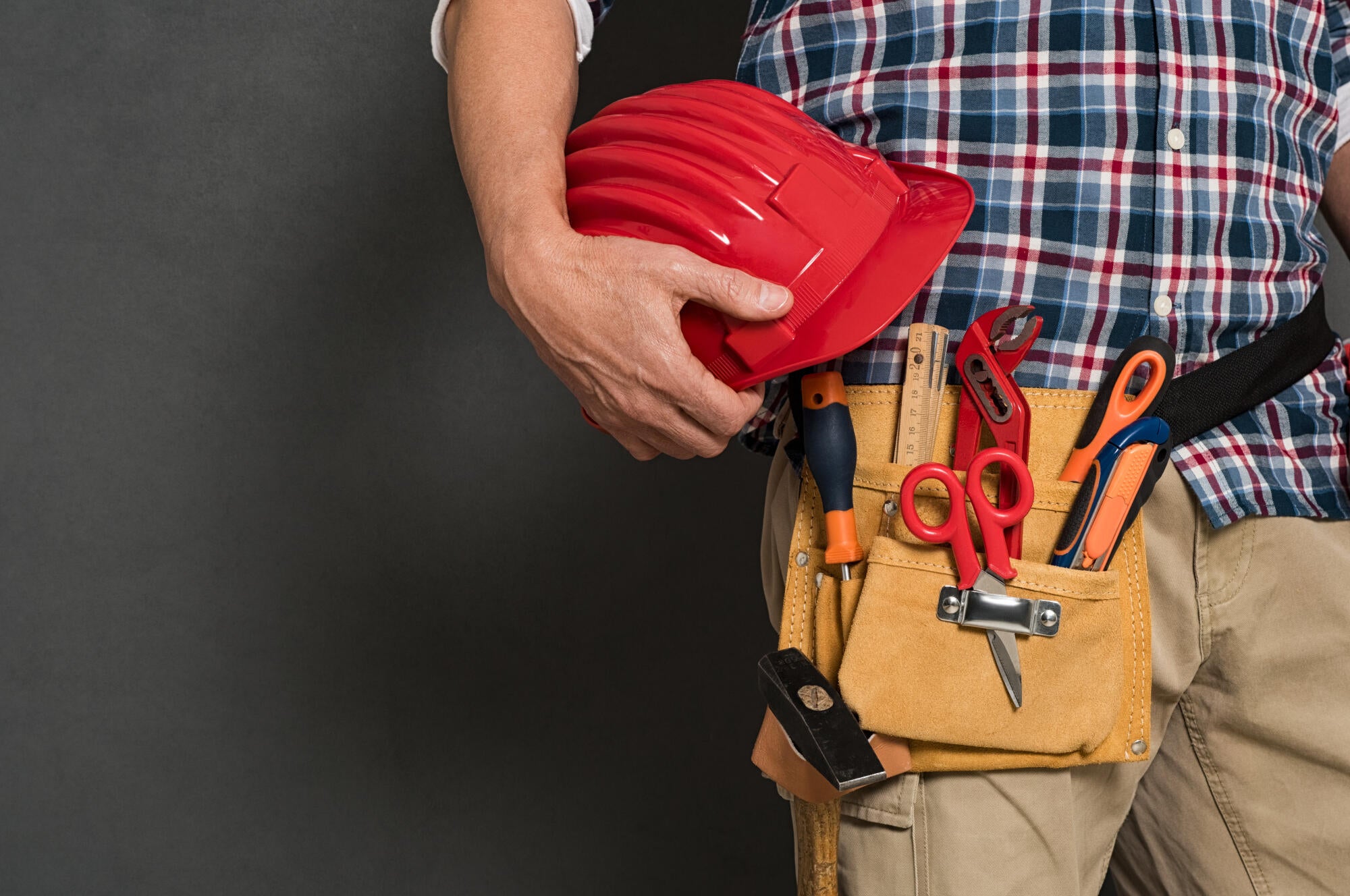 7 Issues Basement Foundation Contractors Can Fix
